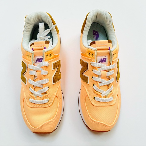 New Balance 574 - Picture 3 of 8